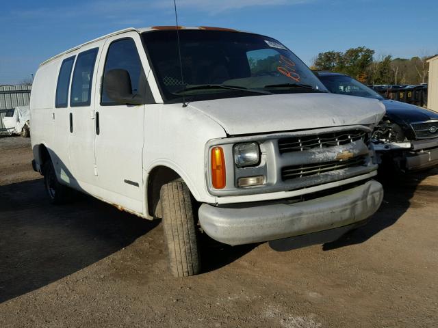 1GCGG25R1Y1253184 - 2000 CHEVROLET EXPRESS G2 WHITE photo 1