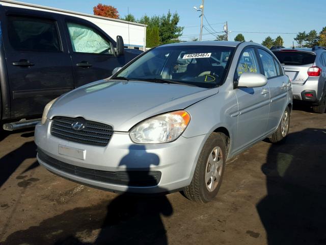 KMHCN46C06U005980 - 2006 HYUNDAI ACCENT GLS SILVER photo 2