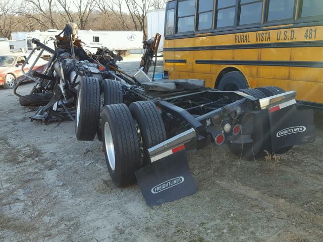 3AKJGLD59GSGX0291 - 2016 FREIGHTLINER CASCADIA 1 WHITE photo 3