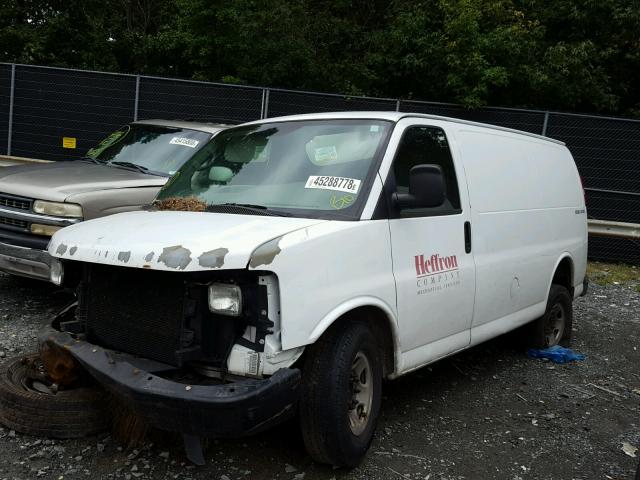 1GTHG35C981232959 - 2008 GMC SAVANA G35 WHITE photo 2