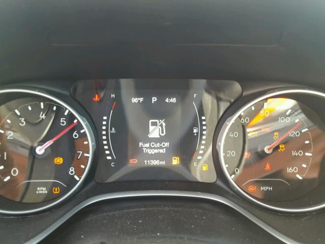 3C4NJCAB8JT123313 - 2018 JEEP COMPASS SP 白色 照片 8