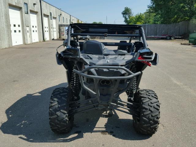 3JBVDAW20HK001326 - 2017 CAN-AM MAVERICK X BLACK photo 4