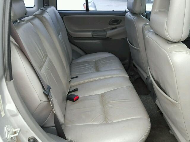 2CNBE634826910562 - 2002 CHEVROLET TRACKER LT SILVER photo 6