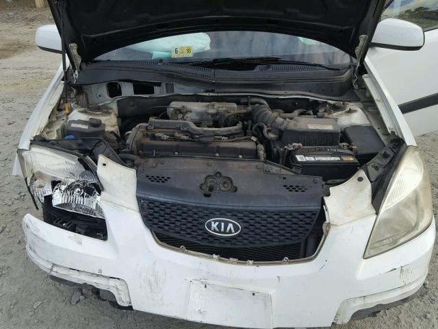 KNADE123466030055 - 2006 KIA RIO WHITE photo 7