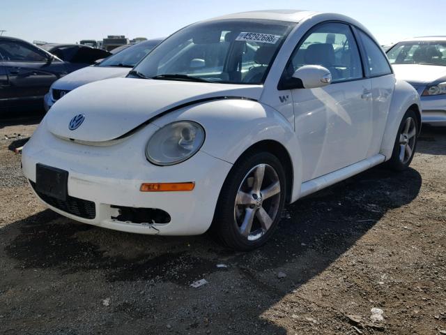 3VWFG31C28M520755 - 2008 VOLKSWAGEN NEW BEETLE თეთრი ფოტო 2