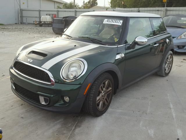 WMWSV3C51BTY10111 - 2011 MINI COOPER S GREEN photo 2