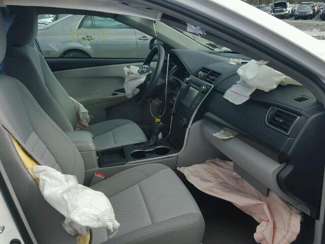 4T4BF1FK2GR530447 - 2016 TOYOTA CAMRY LE 白色 照片 5