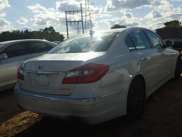 KMHGC4DD6DU224328 - 2013 HYUNDAI GENESIS 3. WHITE photo 4