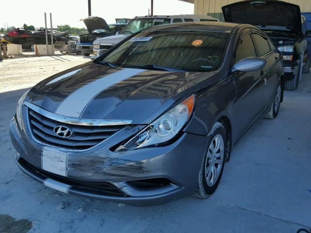 5NPEB4AC6BH275068 - 2011 HYUNDAI SONATA GLS GRAY photo 2