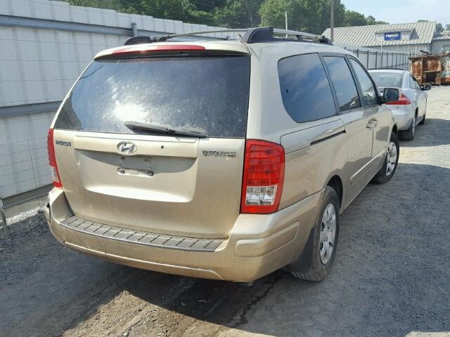 KNDMC233776032316 - 2007 HYUNDAI ENTOURAGE TAN photo 4