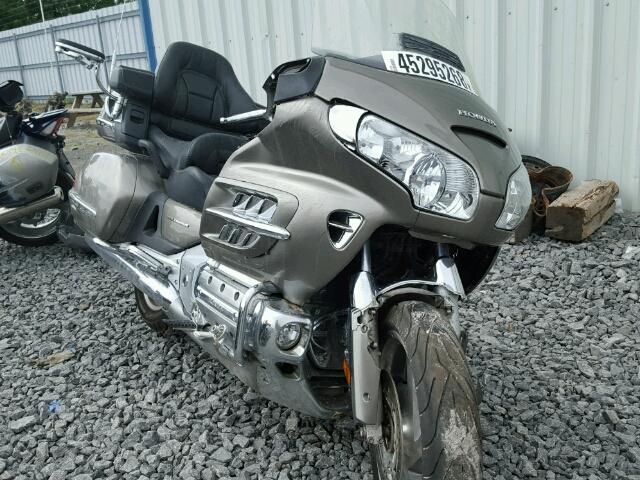 1HFSC47MX8A704539 - 2008 HONDA GL1800 BEIGE photo 1