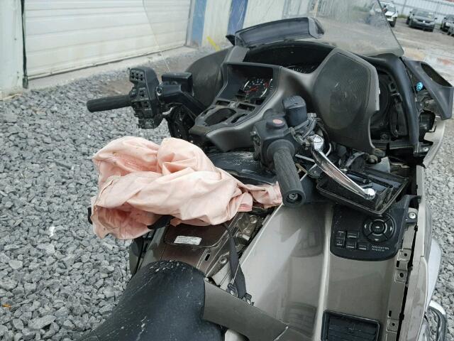 1HFSC47MX8A704539 - 2008 HONDA GL1800 BEIGE photo 5