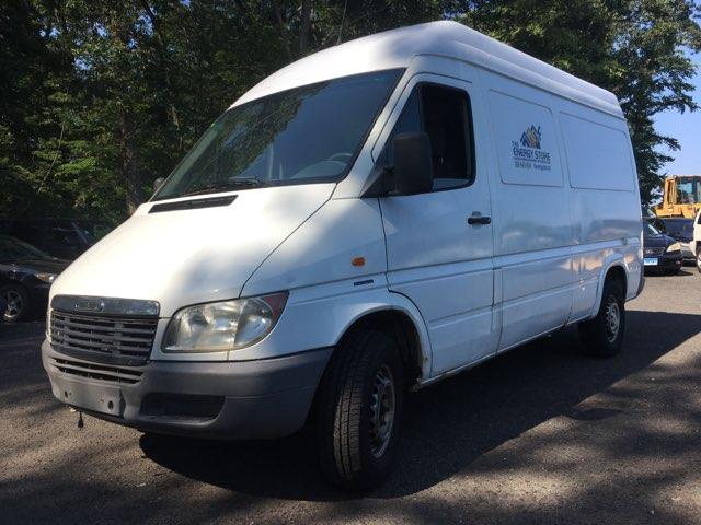 WD2YD641525376694 - 2002 FREIGHTLINER SPRINTER 2 WHITE photo 1