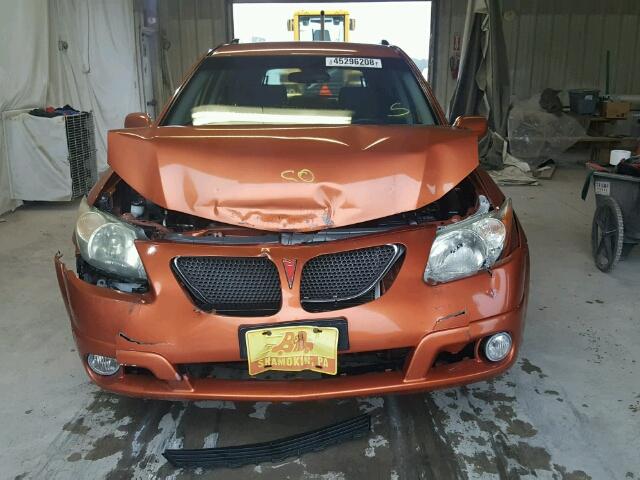 5Y2SM63885Z442285 - 2005 PONTIAC VIBE ORANGE photo 7