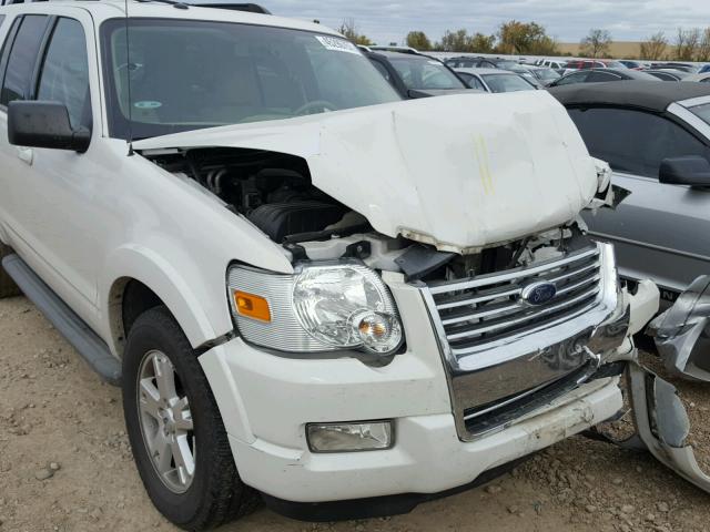 1FMEU7DE6AUA93069 - 2010 FORD EXPLORER WHITE photo 9