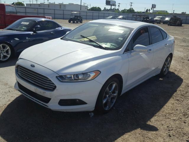 3FA6P0HR2DR125232 - 2013 FORD FUSION SE WHITE photo 2