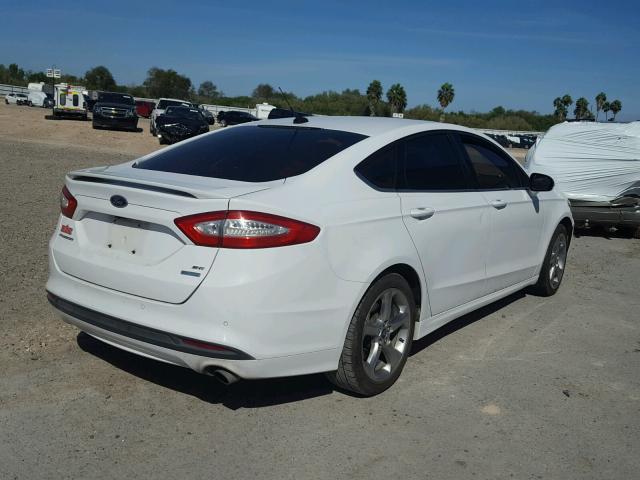 3FA6P0HR2DR125232 - 2013 FORD FUSION SE WHITE photo 4