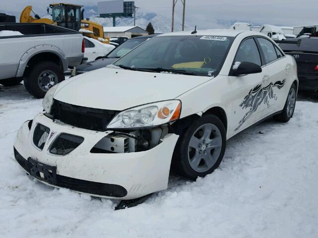 1G2ZG57B384173561 - 2008 PONTIAC G6 WHITE photo 2