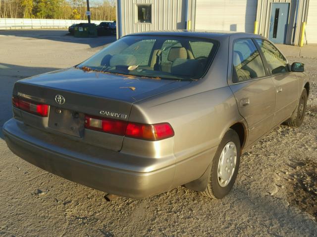 4T1BG22K0WU223957 - 1998 TOYOTA CAMRY CE GRAY photo 4