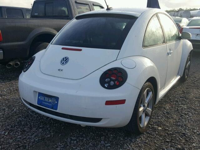 3VWFW31C68M521359 - 2008 VOLKSWAGEN NEW BEETLE WHITE photo 4