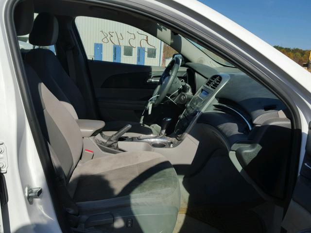 1G11B5SA5GF126646 - 2016 CHEVROLET MALIBU LIM 白色 照片 5