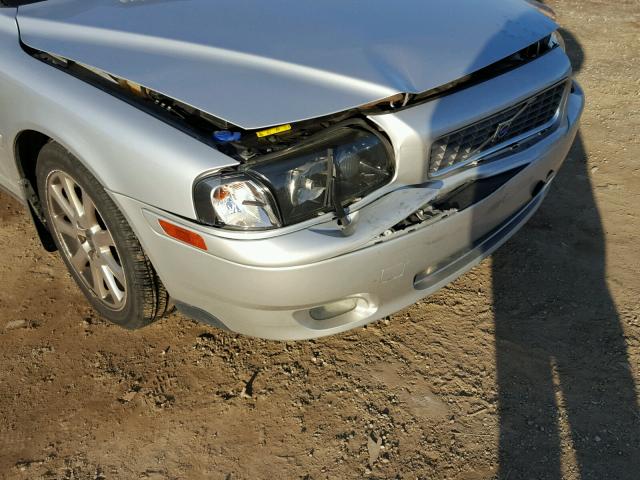 YV1TS911751396670 - 2005 VOLVO S80 T6 TUR SILVER photo 9