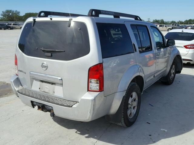 5N1AR18U27C630579 - 2007 NISSAN PATHFINDER SILVER photo 4