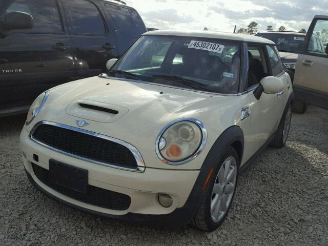 WMWMF73518TT89240 - 2008 MINI COOPER S WHITE photo 2