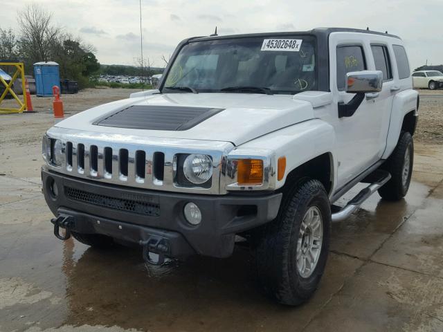 5GTEN13EX88172563 - 2008 HUMMER H3 Biały zdjęcie 2