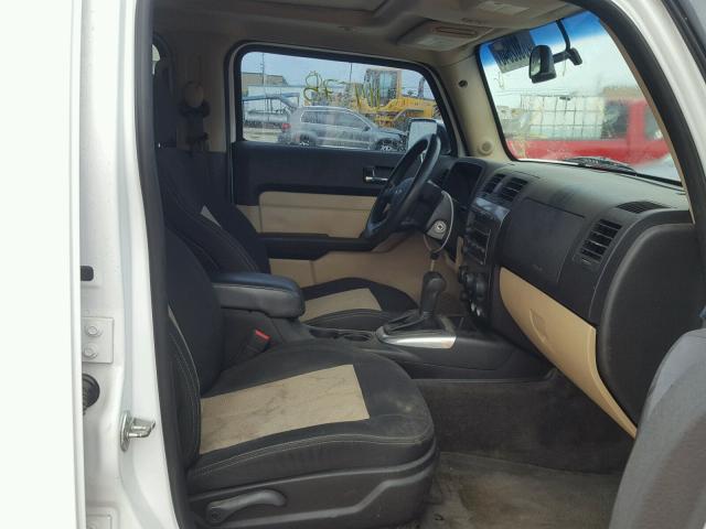 5GTEN13EX88172563 - 2008 HUMMER H3 Biały zdjęcie 5