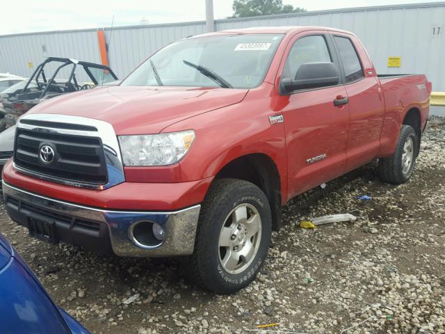 5TFUW5F13CX229734 - 2012 TOYOTA TUNDRA RED photo 2