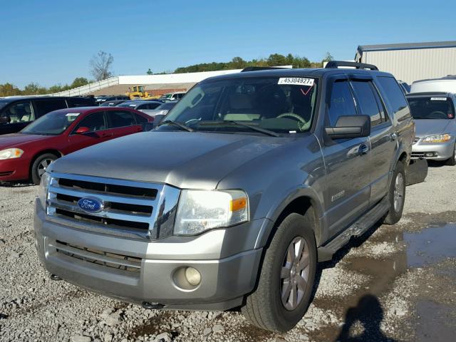 1FMFU16528LA24670 - 2008 FORD EXPEDITION SILVER photo 2