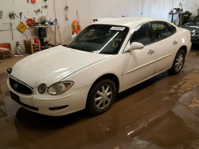 2G4WD582761115981 - 2006 BUICK LACROSSE C WHITE photo 2