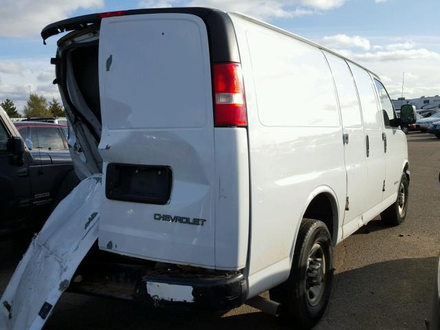 1GCHG35U161232539 - 2006 CHEVROLET EXPRESS G3 WHITE photo 4