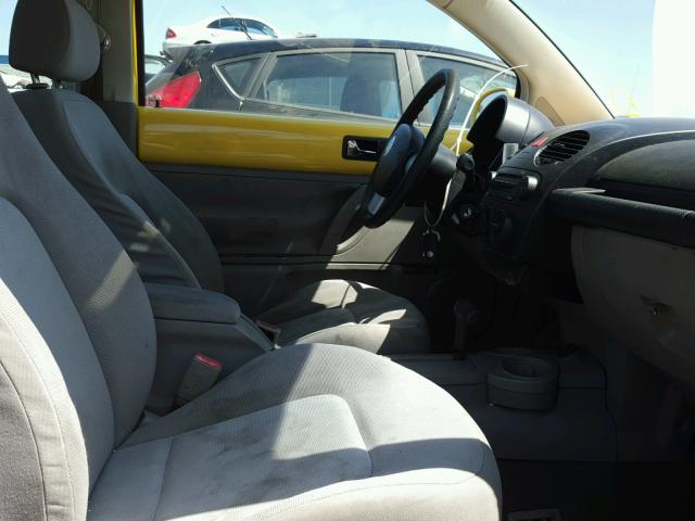 3VWCK31CX4M422987 - 2004 VOLKSWAGEN NEW BEETLE 黄色 照片 5