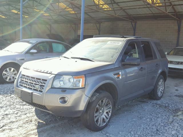 SALFS24N58H013113 - 2008 LAND ROVER LR2 SE TEC SILVER photo 2