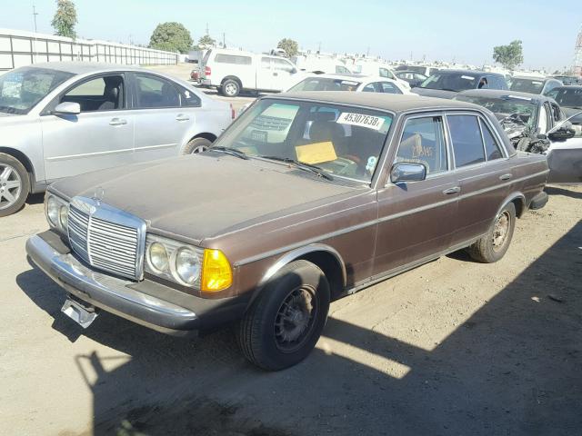 WDBAB33C2FA251691 - 1985 MERCEDES-BENZ 300 DT BROWN photo 2