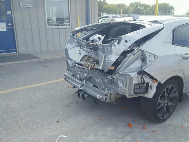 SHHFK7H96HU232632 - 2017 HONDA CIVIC SPOR 银色 照片 9