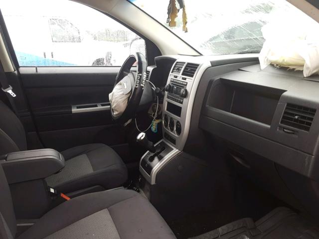 1J8FT47W18D708631 - 2008 JEEP COMPASS SP WHITE photo 5