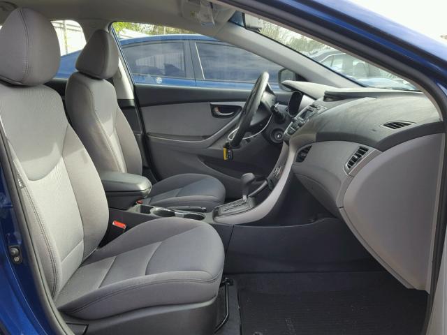 KMHDH4AE1DU790821 - 2013 HYUNDAI ELANTRA GL BLUE photo 5