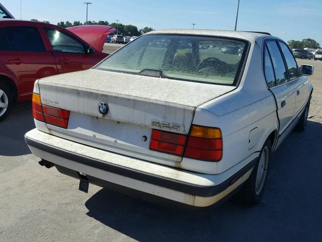 WBAHC2313LBE28390 - 1990 BMW 525 I AUTO WHITE photo 4