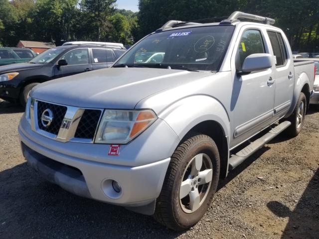 1N6AD07W96C454934 - 2006 NISSAN FRONTIER C SILVER photo 2