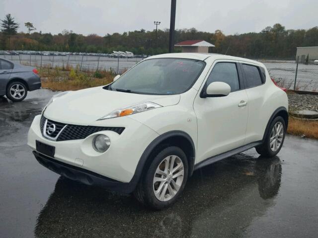 JN8AF5MV4CT122339 - 2012 NISSAN JUKE S WHITE photo 2