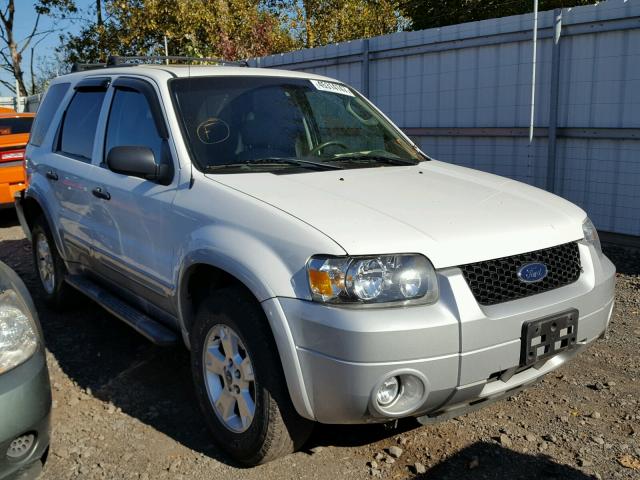 1FMYU93197KA85060 - 2007 FORD ESCAPE XLT WHITE photo 1