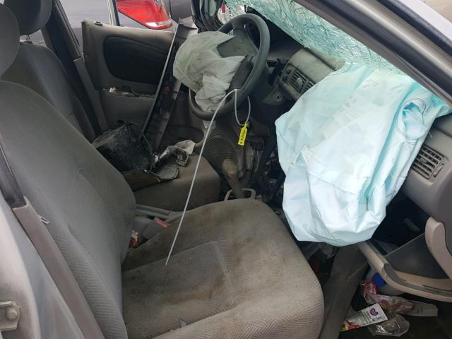 1Y1SK5289YZ409121 - 2000 CHEVROLET GEO PRIZM 银色 照片 5