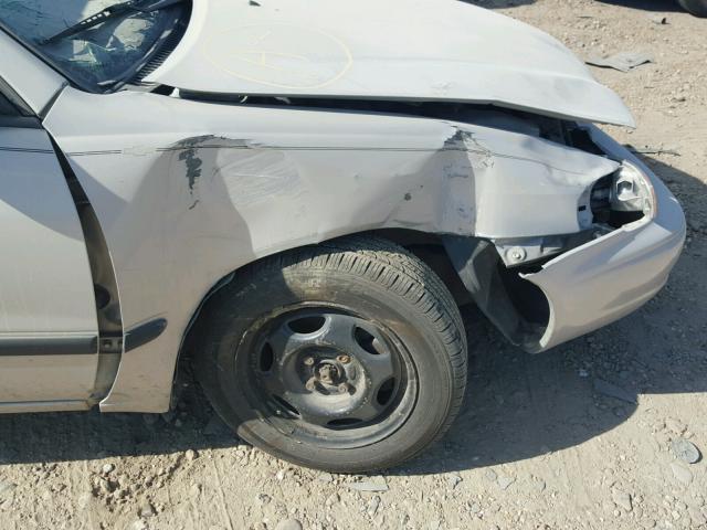 1Y1SK5289YZ409121 - 2000 CHEVROLET GEO PRIZM 银色 照片 9