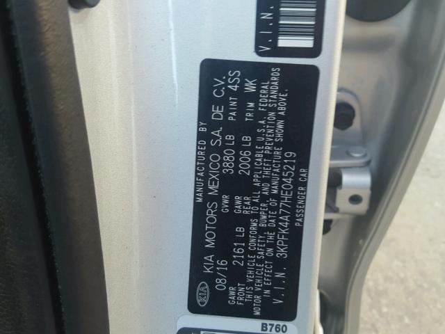 3KPFK4A77HE045219 - 2017 KIA FORTE LX SILVER photo 10