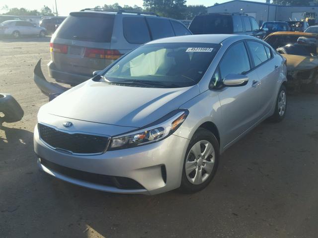 3KPFK4A77HE045219 - 2017 KIA FORTE LX SILVER photo 2