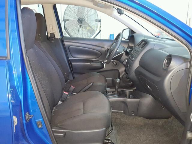 3N1CN7AP6GL862190 - 2016 NISSAN VERSA BLUE photo 5