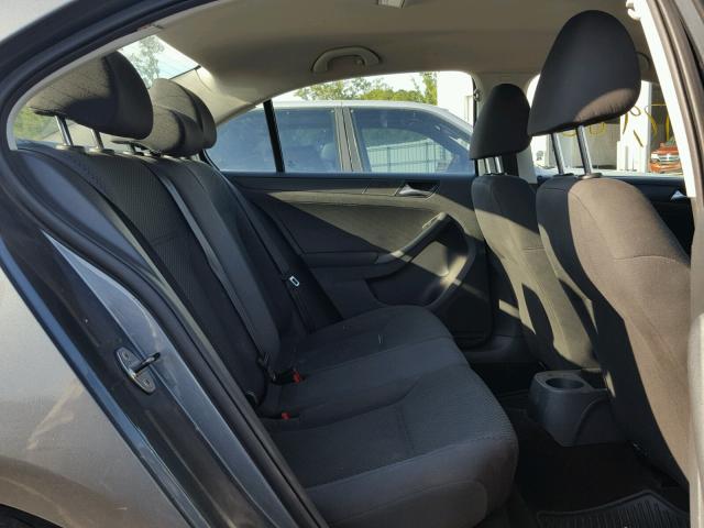 3VW1K7AJ7BM055847 - 2011 VOLKSWAGEN JETTA BASE GRAY photo 6
